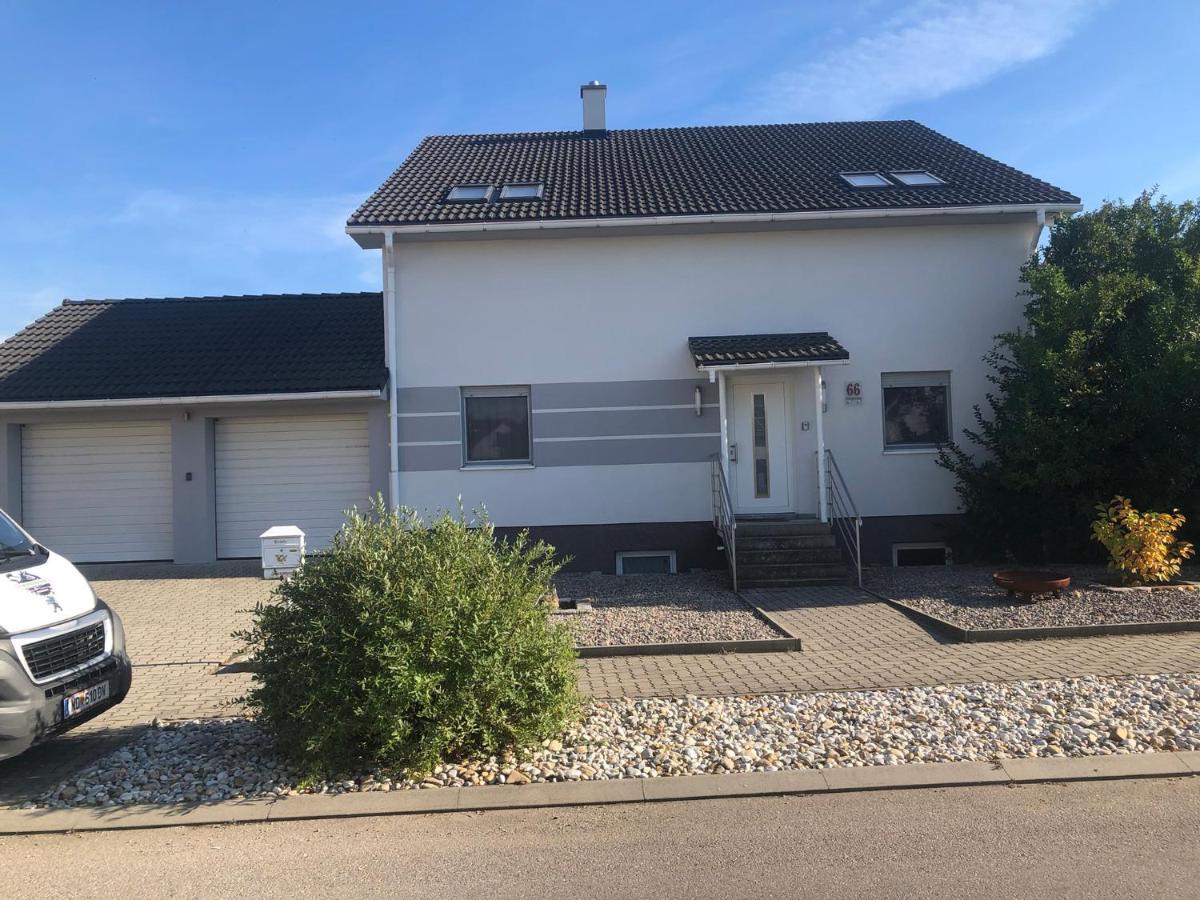 Lakeside Villa Frauenkirchen Bagian luar foto
